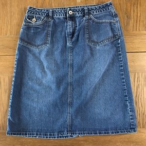 Cato Jean skirt with simple details